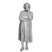 0112 Woman in conversation