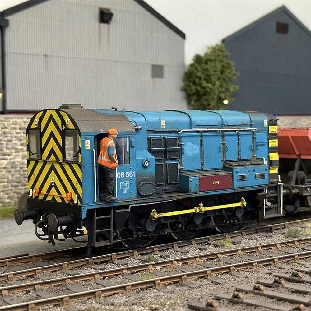 10224 Class 08 Crew Pack 2x Figure Pack and details