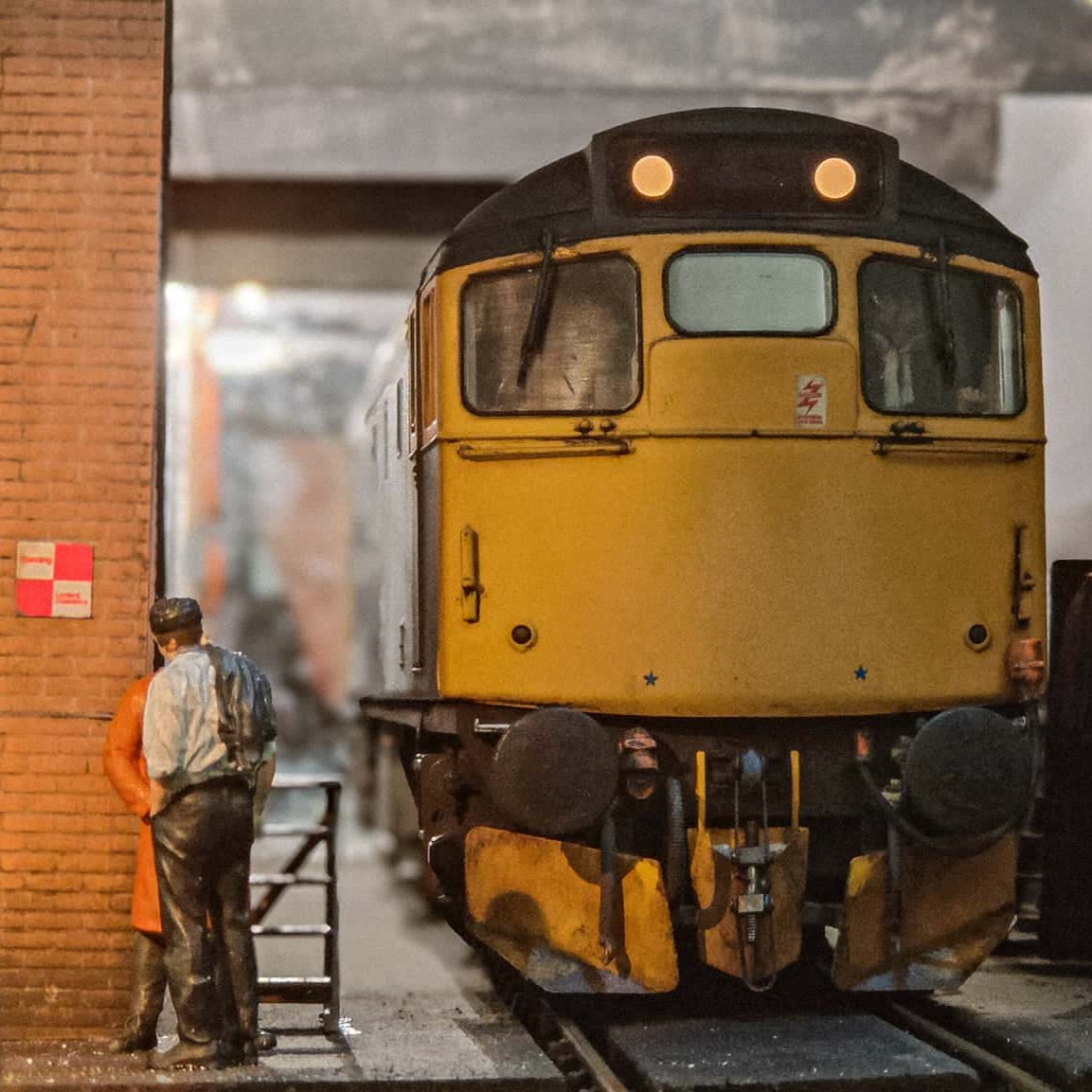 1133 BR Loco Crew