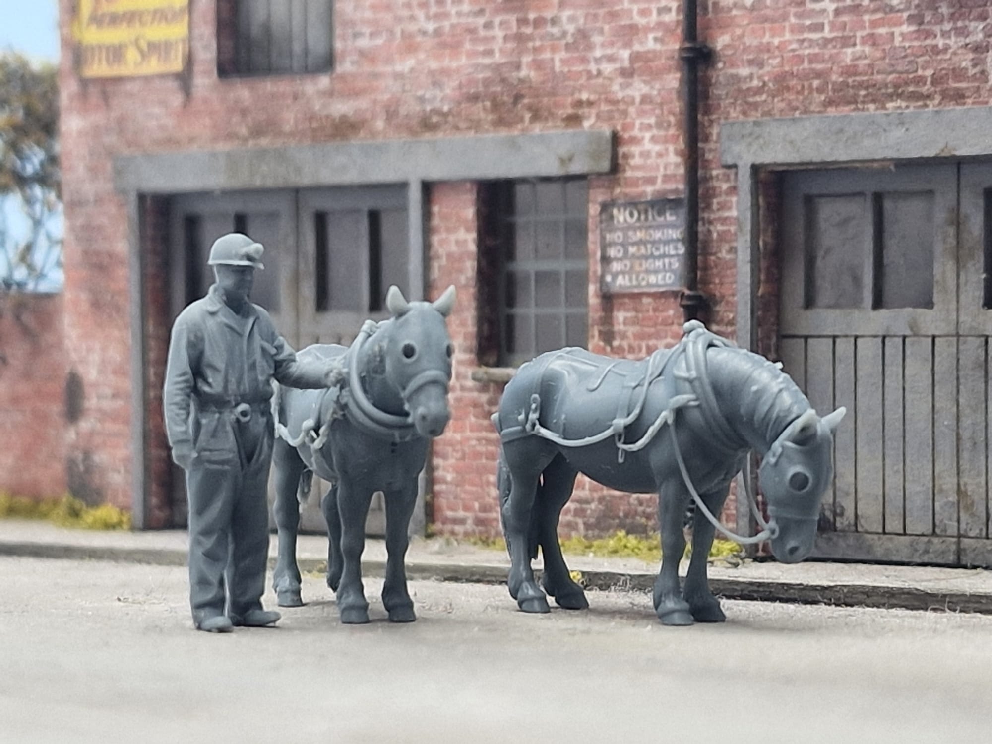 31304 Pit Ponies and Miner
