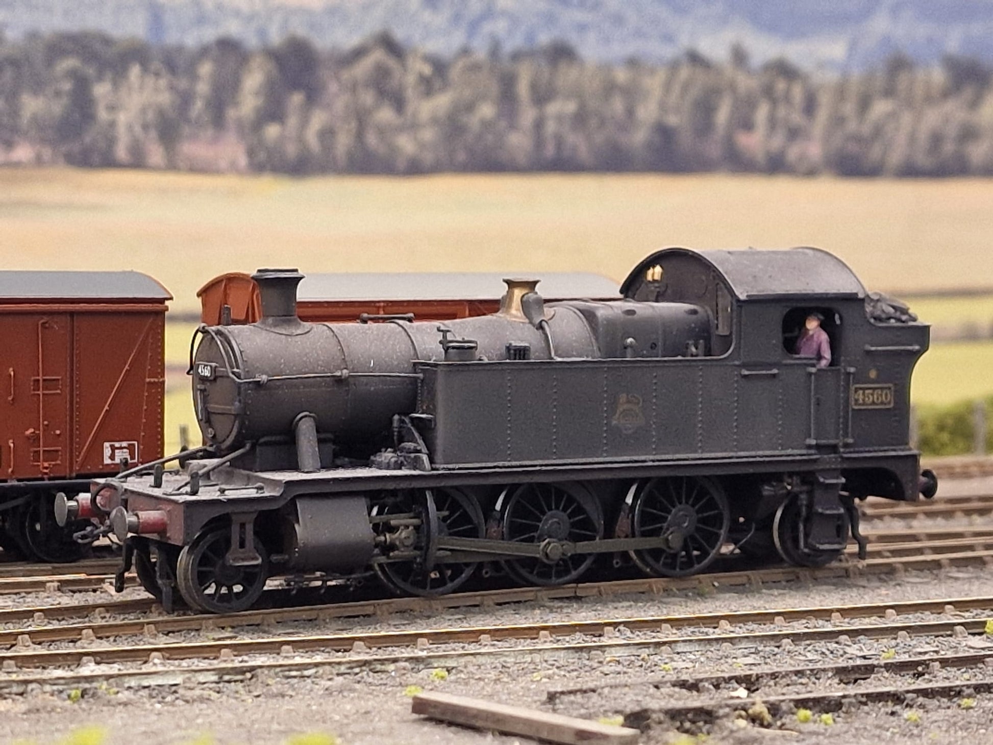 80701 OO/TT BR Loco Crew RHD Pack Image 2