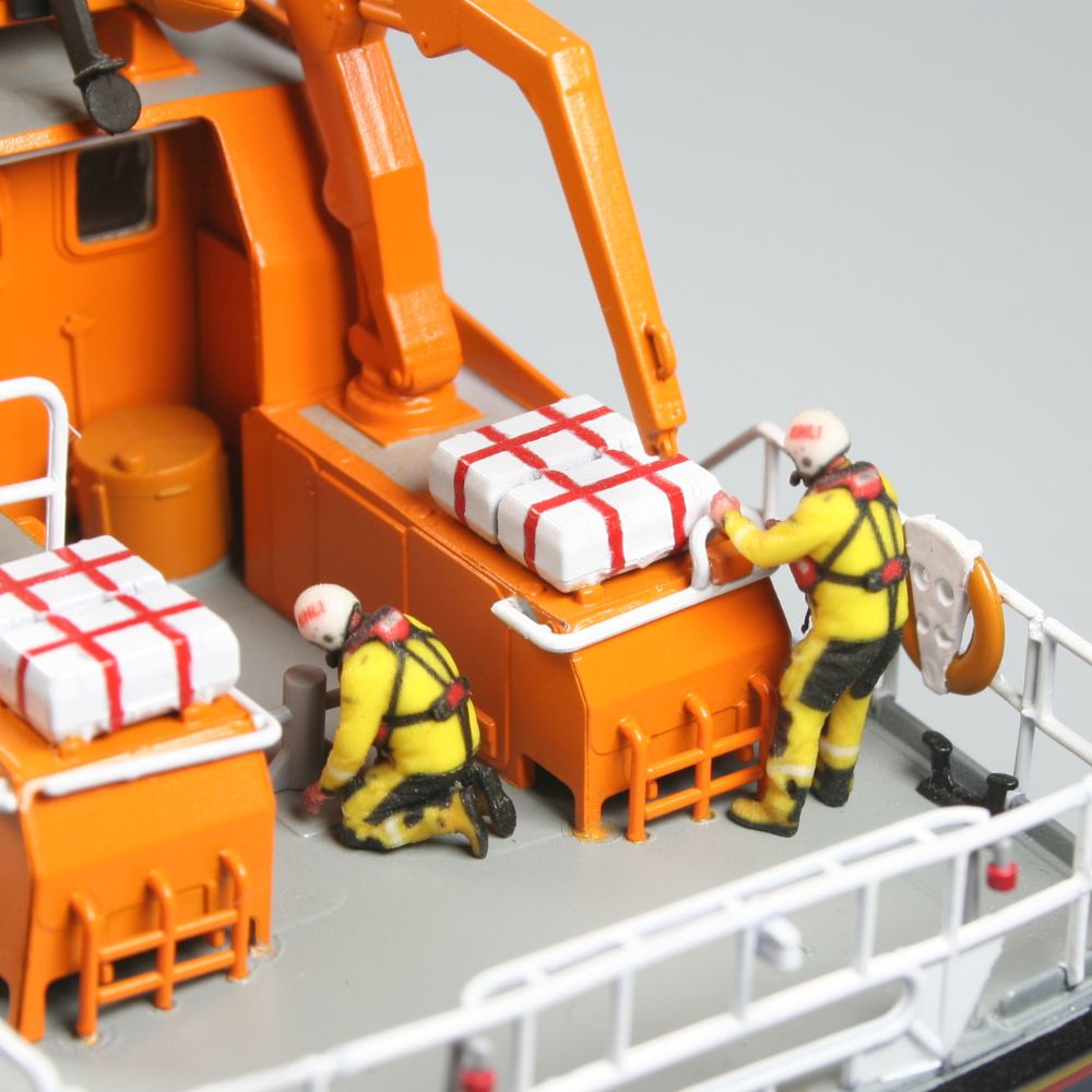 83001 RNLI Crew on Deck